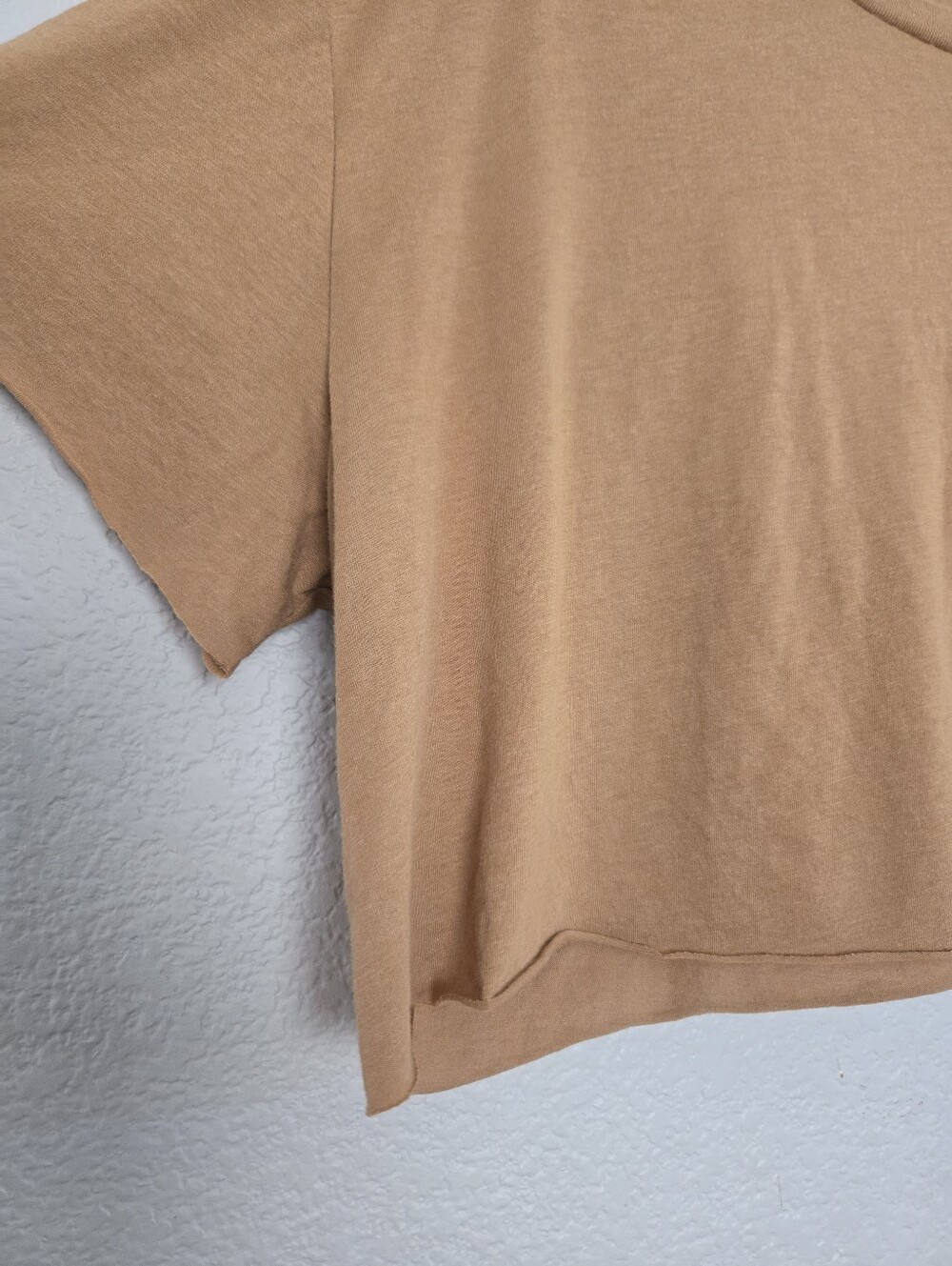 Alo | Cropped Short Sleeve Top - Picture 3 of 5